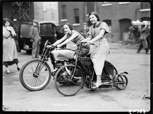 vintage_motorcycle_women